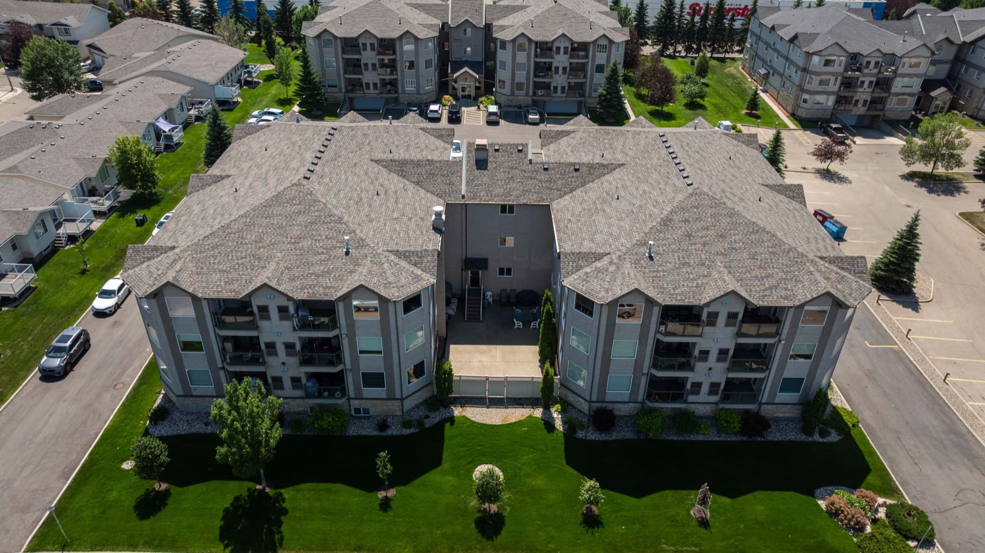 Nicurity Apartments reshingle project